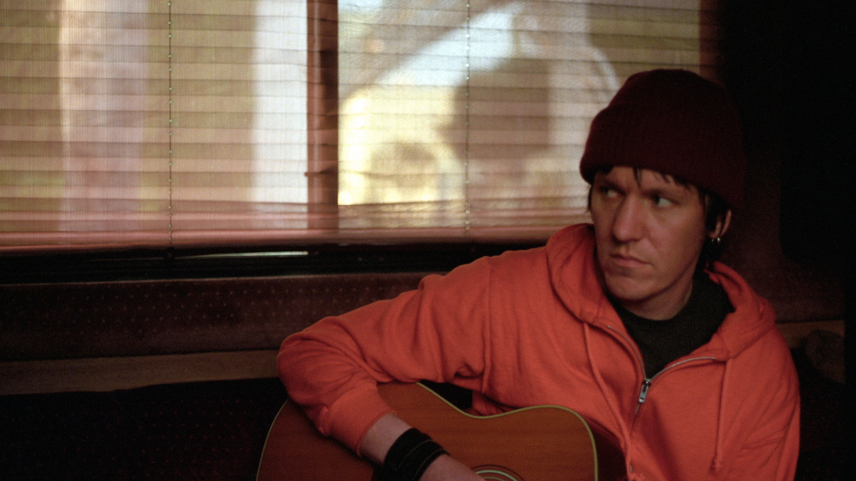Heaven-adores-you-a-film-about-elliott-smith