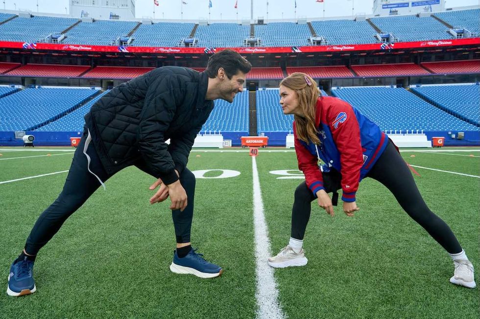 Holiday Touchdown: A Bills Love Story