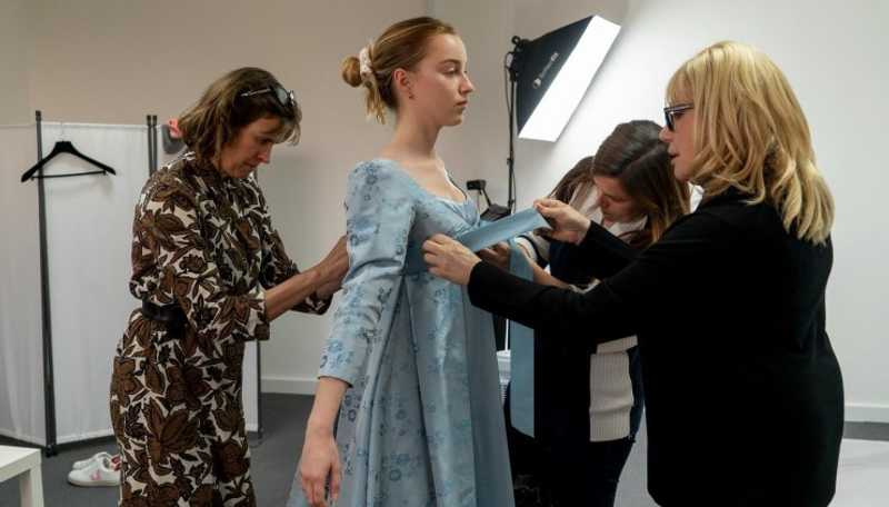 how much do dress designers make Fashion Designer Salary in 2026: Job Outlook & Pay