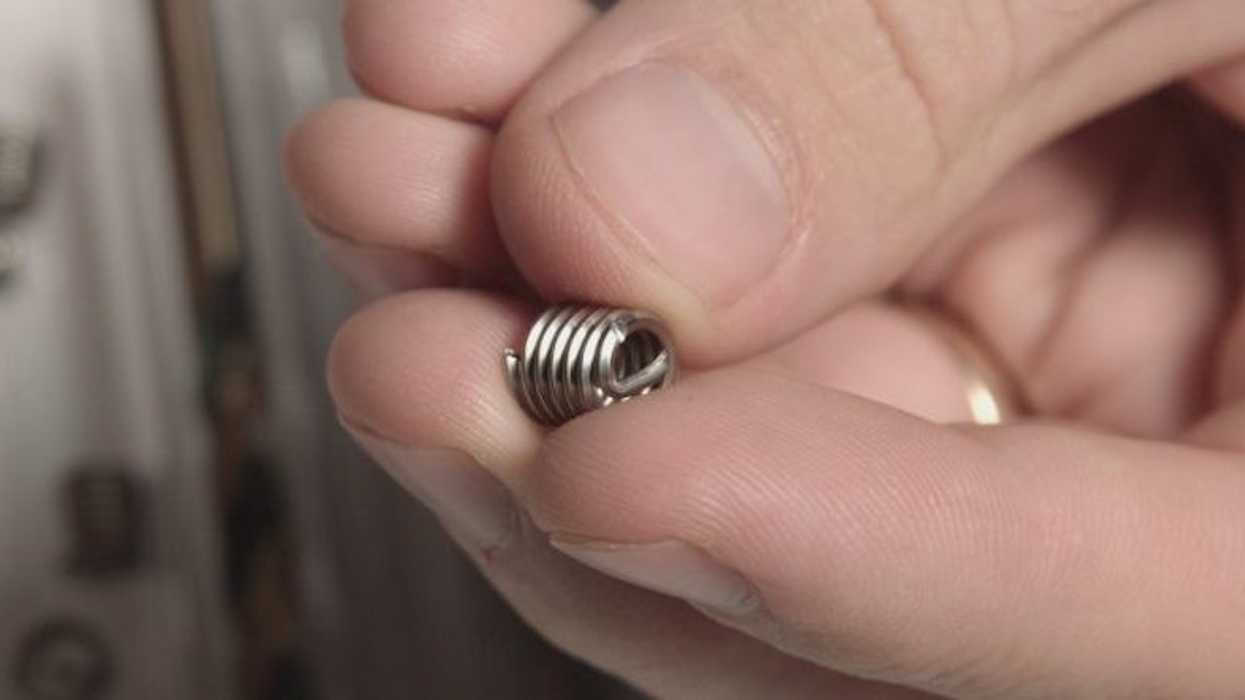 How-to-fix-a-broken-camera-tripod-thread