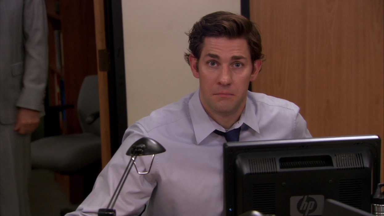 Hp-monitor-used-by-john-krasinski-jim-halpert-in-the-office-4-13