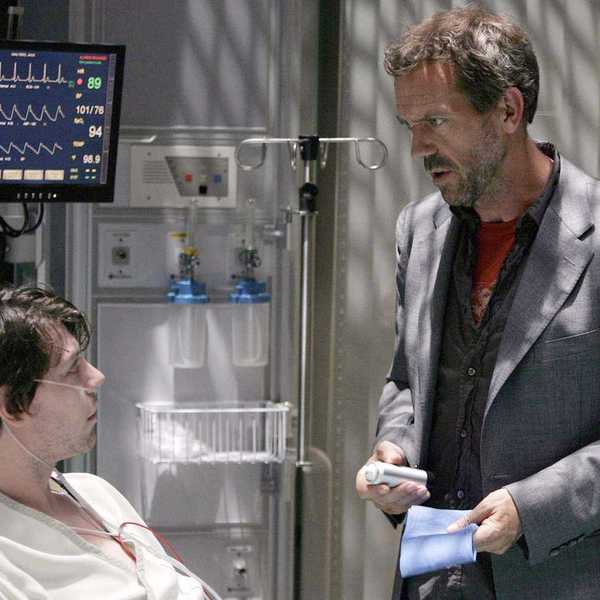 Hugh Laurie’s Perfect Clapback Is A Defense of Procedural TV