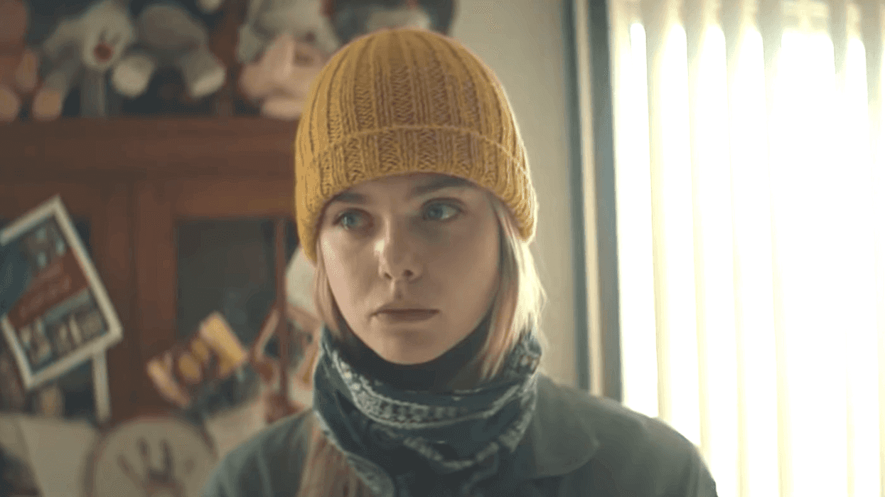 I-think-were-alone-now-2018-elle-fanning