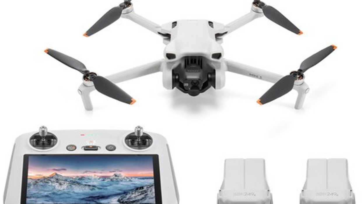 DJI Mini 3 Drone with DJI RC Remote (Fly More Combo)