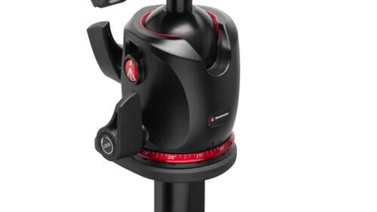 Manfrotto 055XPRO 4-Section Photo AS Carbon Fiber Tripod Kit