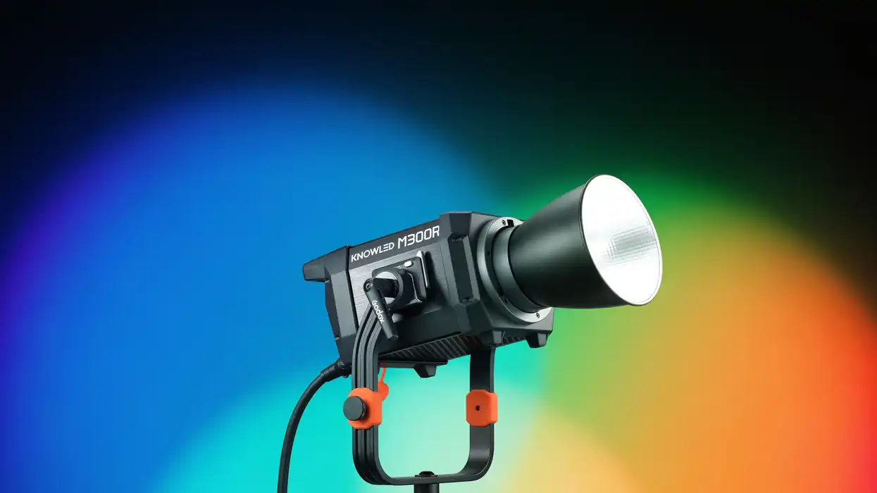 Godox KNOWLED M300R RGB LED Monolight