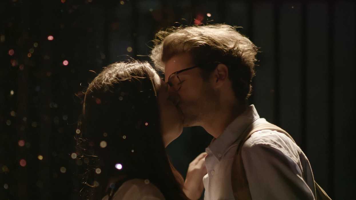 In_reality_primaryfilmstill_kiss