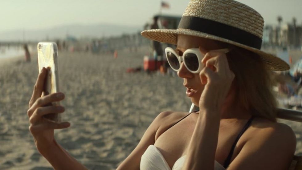 Ingrid-goes-west-glasses-header_1050_591_81_s_c1