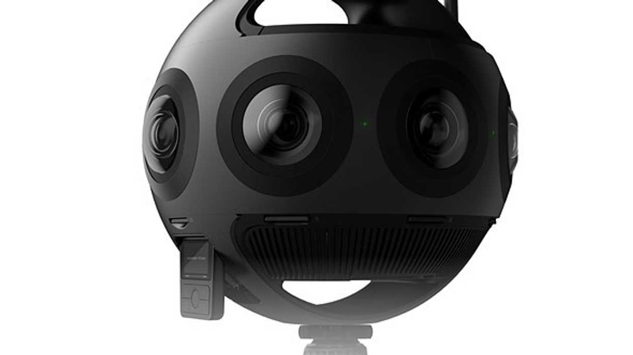 insta360 titan 11K camera