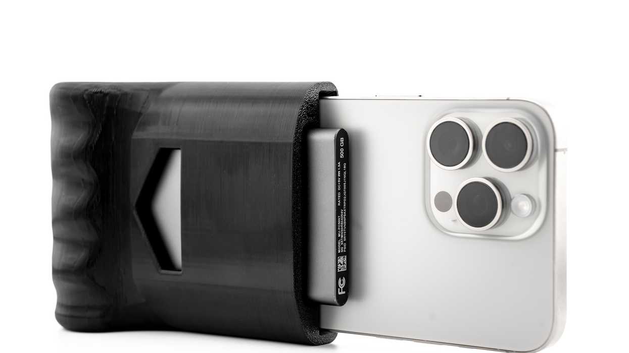 Introducing the iPhone 15 Pro Max Grip