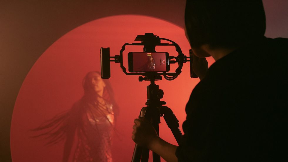 iPhone 15 Pro Max shooting to an external