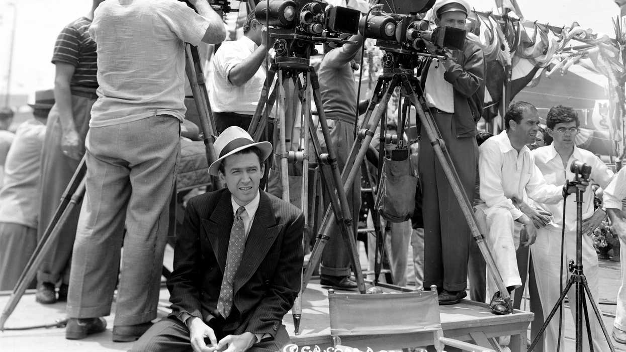James_stewart_on_the_set_of_mr_smith_goes_to_washington_1