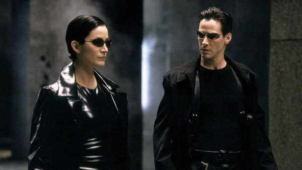 Keanu Reeves and Carrie Anne Moss in ‘The Matrix’