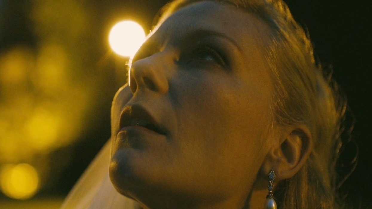 Kirsten-dunst-as-justine-in-melancholia-2011