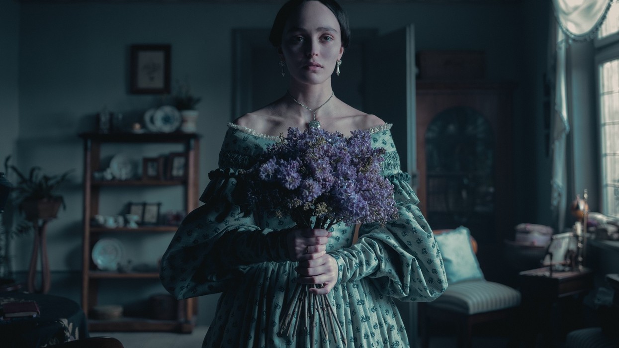 Ellen Muir Corsets, Crushed Buttons, and Vampire Fashion in Robert Eggers ...