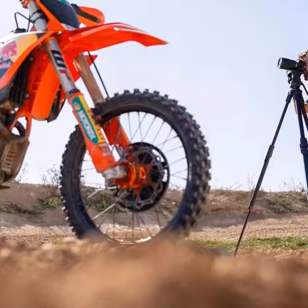 âManfrotto ONE Hybrid Tripod