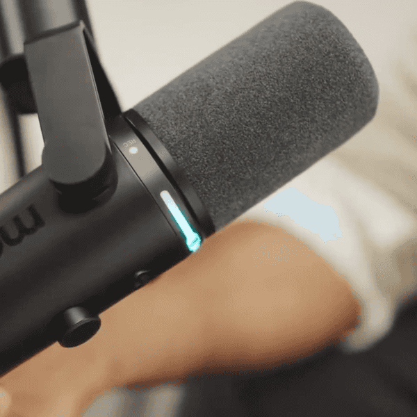 Maono PD500W AI-Powered Hybrid Microphone