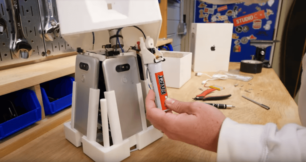 Mark_rober_-_cameras_in_package