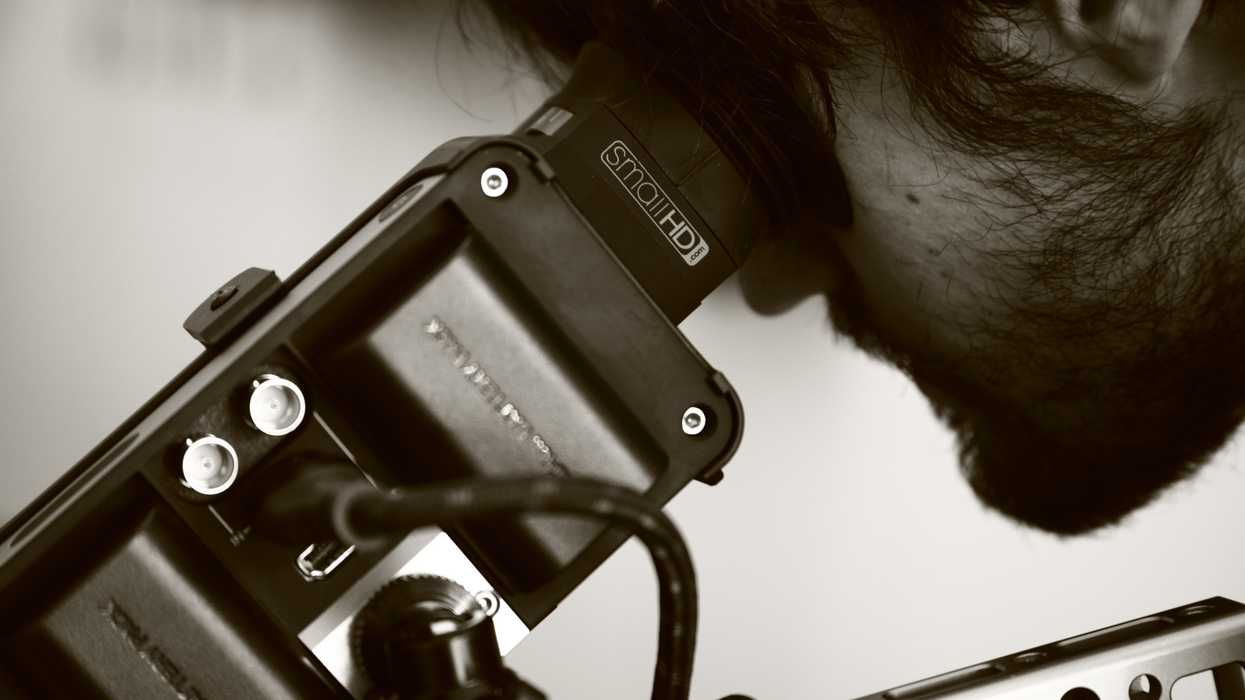 Micah Van Hove Reviews the SmallHD 502 Monitor & Sidefinder
