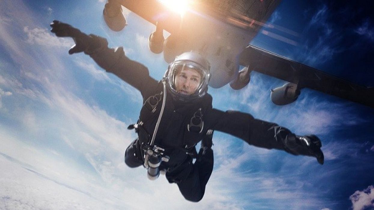 Mission-impossible-fallout-skydive-with-tom-cruise
