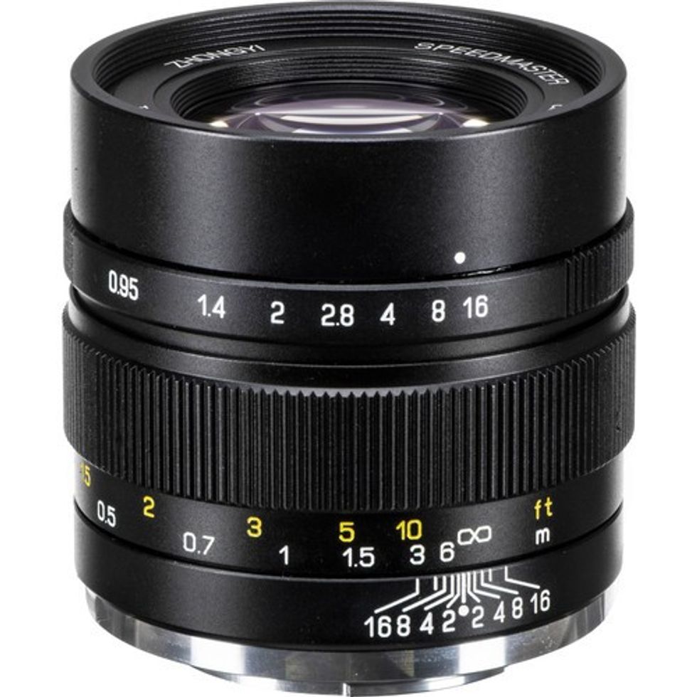 Mitakon_zhongyi_mtk35m95m2se_speedmaster_35mm_f_0_95_mark_1538581015_1226779