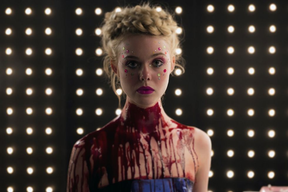 Neon-demon-elle-fanning-1