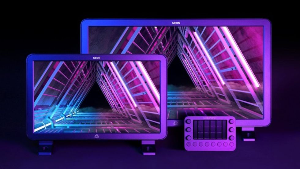 Neon_loupe