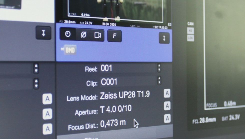 New_infopanel_live-metadata
