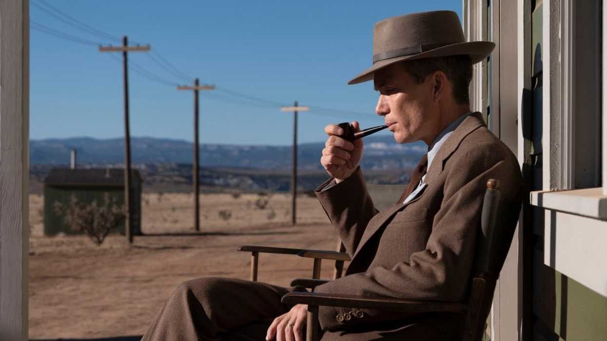 New-stills-of-cillian-murphy-as-j-robert-oppenheimer-v0-30ejhu4tje3b1