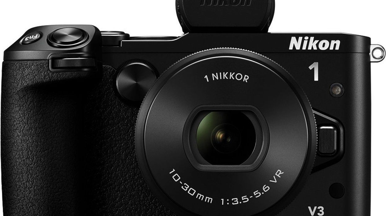 Nikon-1-v3-front-with-lens