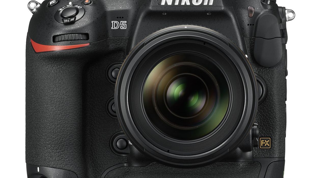 Nikon D5 Front