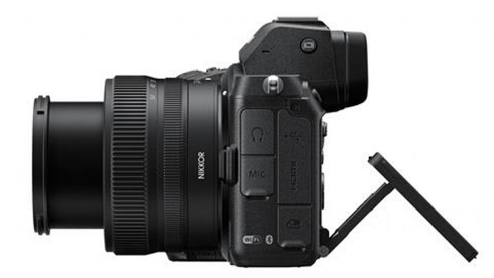 Nikonz5_tilt