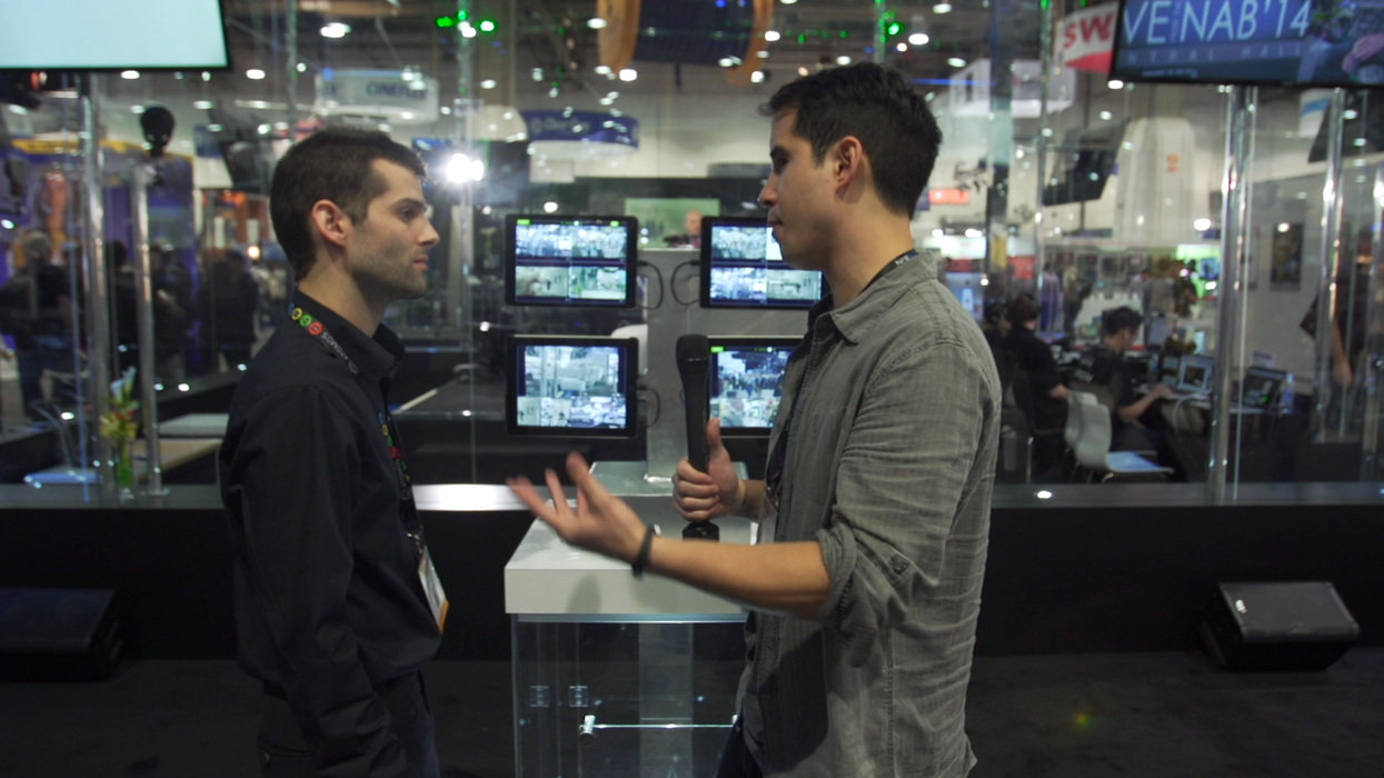 No-film-school-with-teradek-at-nab-2014-showing-off-the-serv-and-teraview-app
