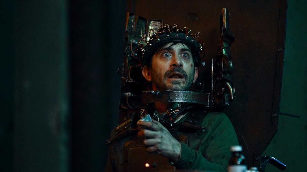 Octavio Hinojosa as Mateo in a trap in 'Saw X'