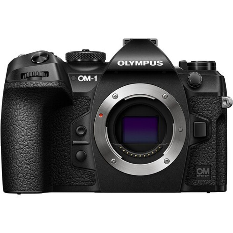 Om_system_v210010bu000_om_1_mirrorless_camera_1644886121_1688415