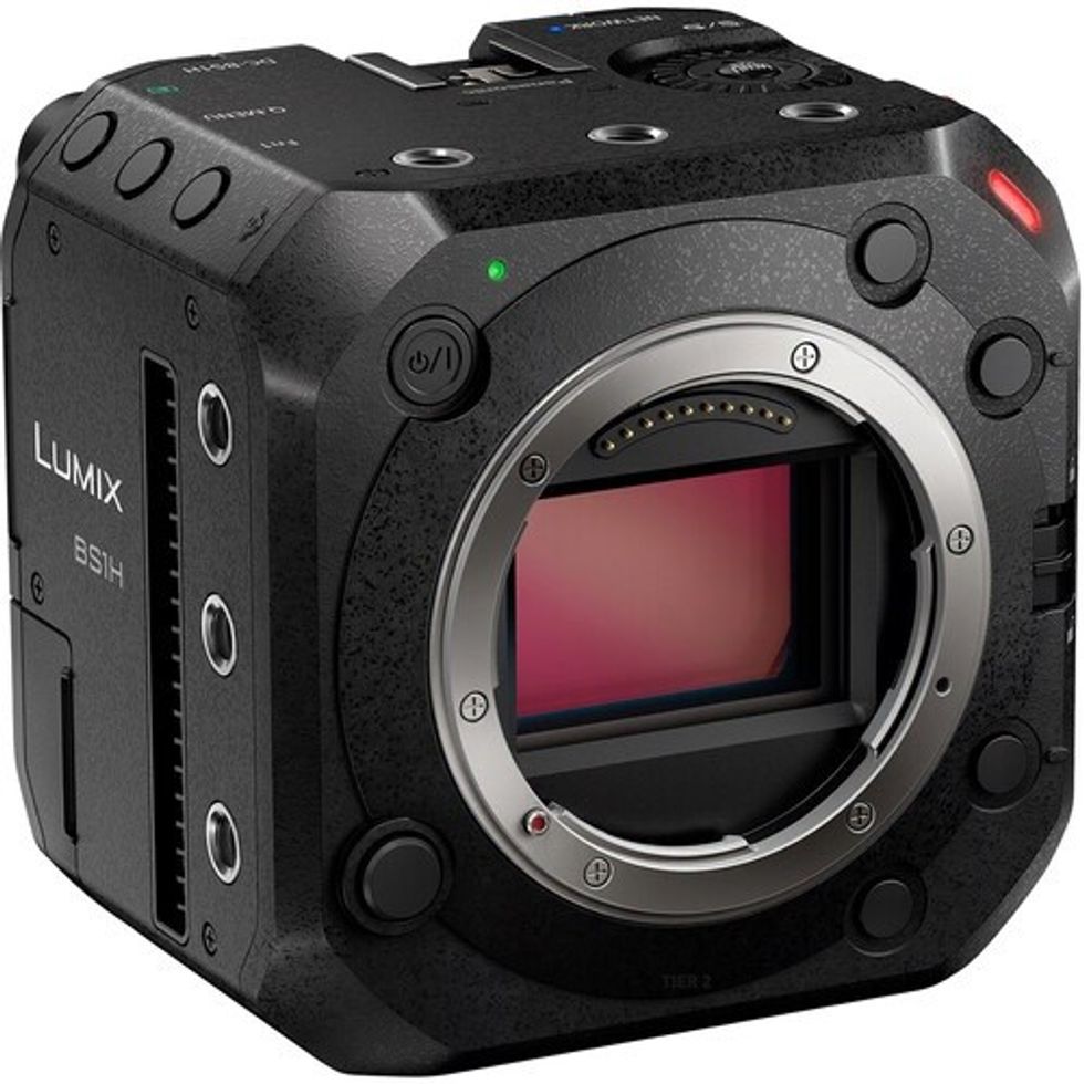 Panasonic_dc_bs1h_lumix_bs1h_full_frame_box_style_1642000847_1664826_1