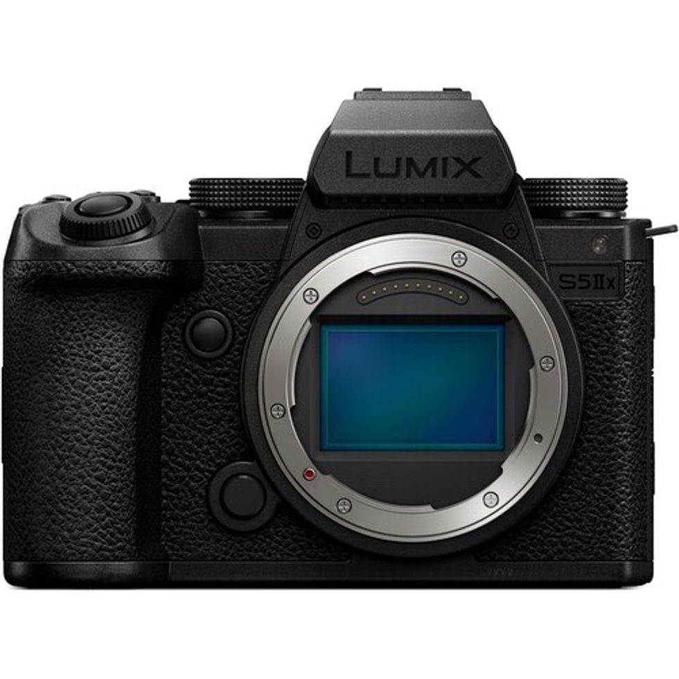 Panasonic_dc_s5miix_ff_mirrorless_camera_1672825656_1743629