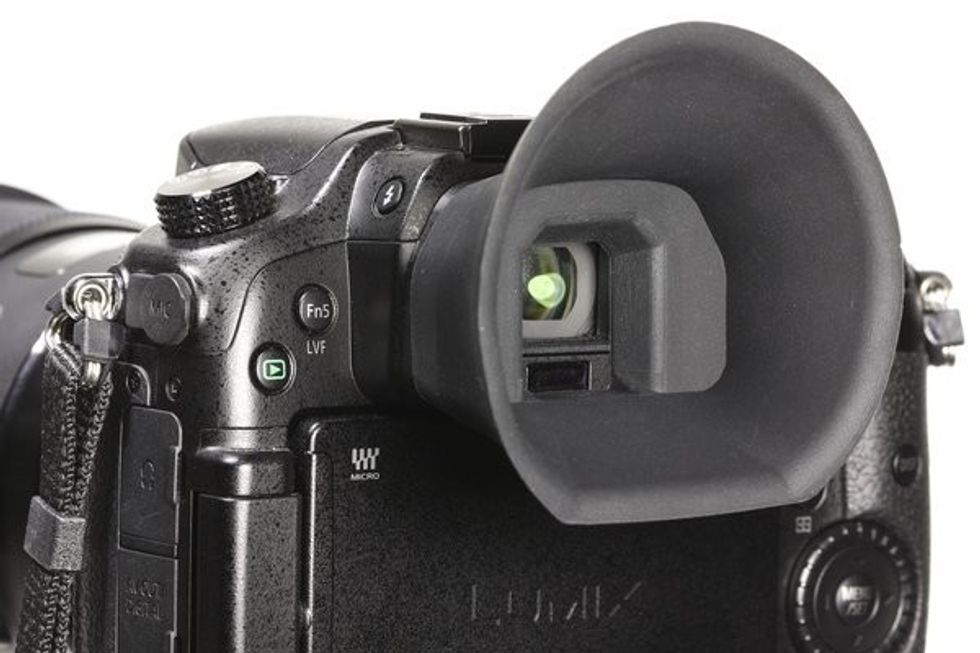 Panasonic_gh4_g-cup_eyecup_side_miller_and_schneider_back