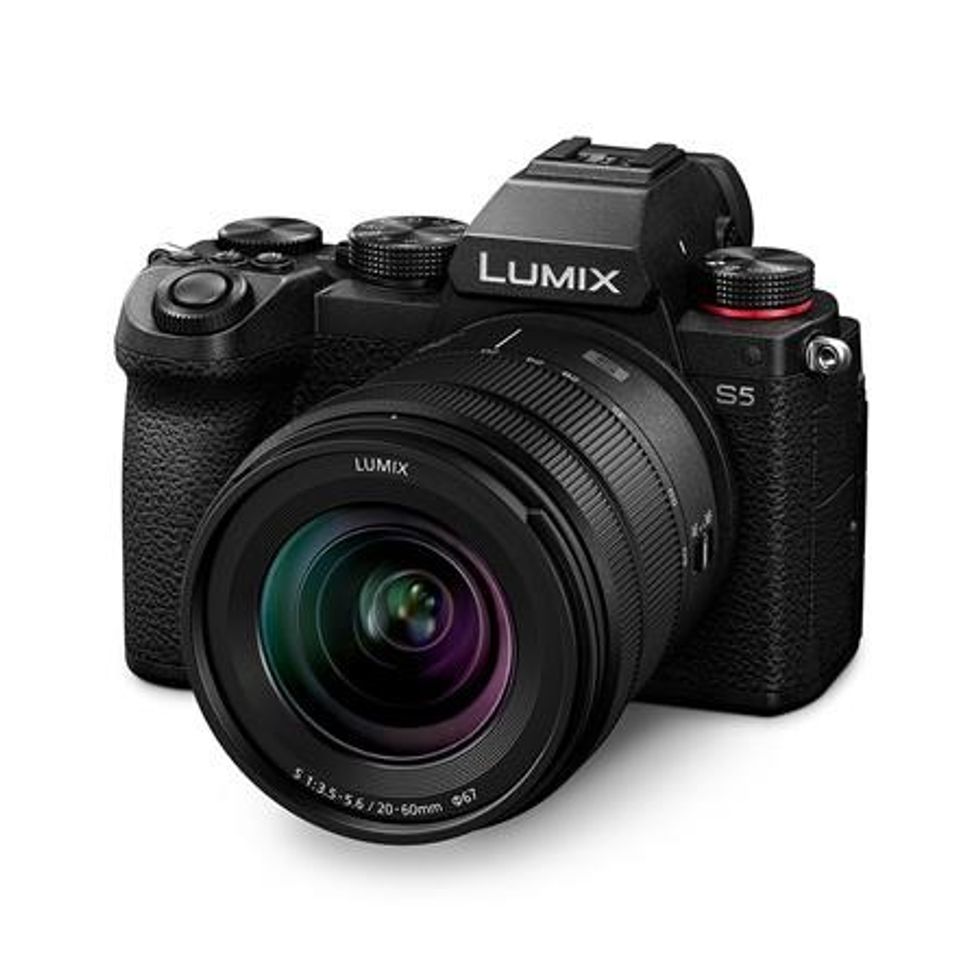 Panasonic Lumix DC-S5 Mirrorless Digital Camera with Lumix S 20-60mm f/3.5-5.6 L-Mount Lens