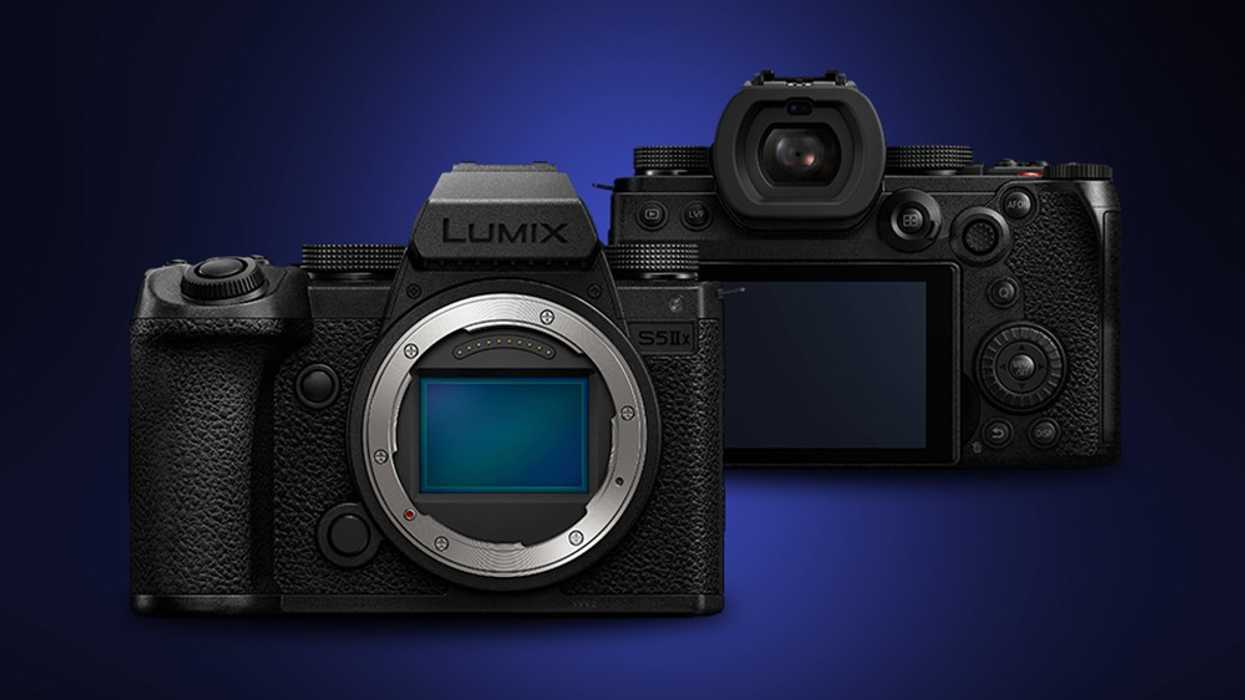 Panasonic-lumix-s5-iix