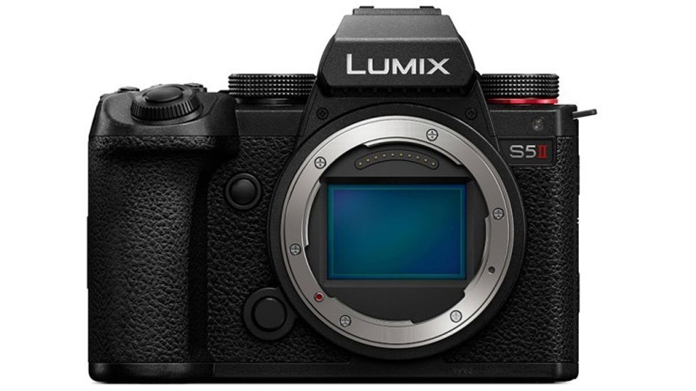 Panasonic_s5_ii