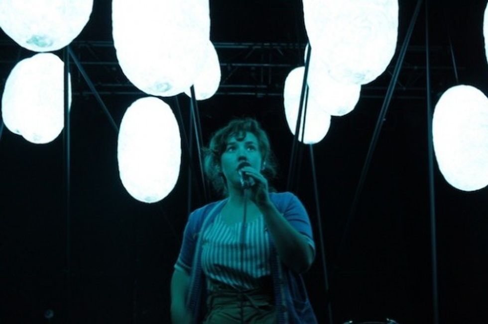 Purity-ring-tangible-interaction-lighting-616x410