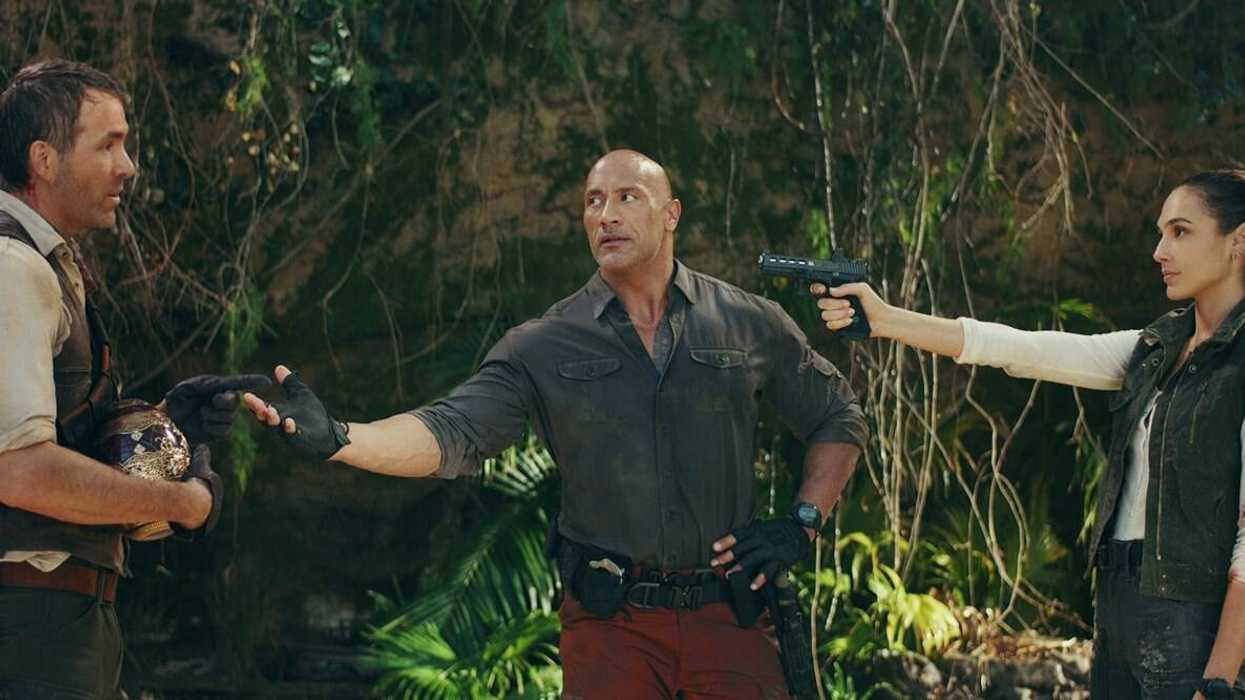 Red_notice_is_cinematic_hell