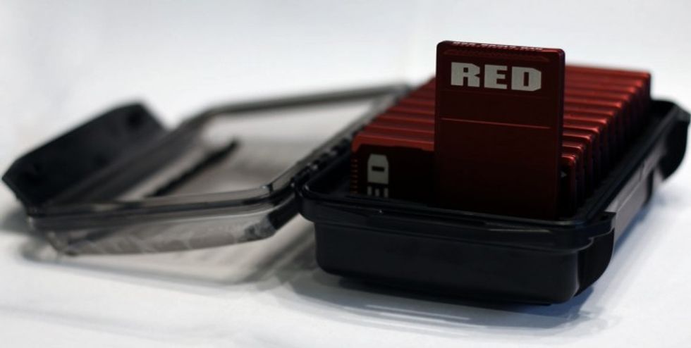 Red-red-512gb-cards