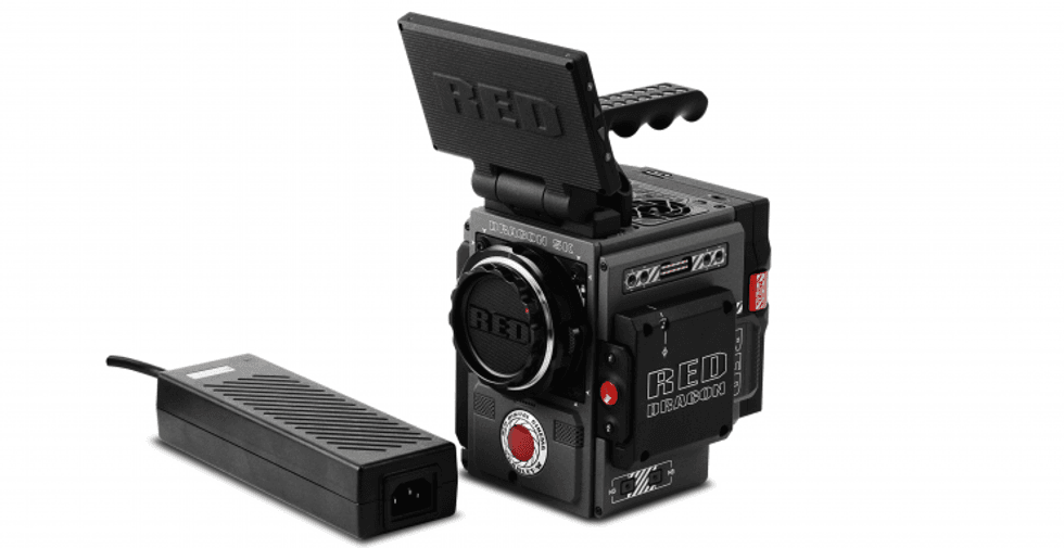 Red-scarlet-w_lcd_top_handle_0