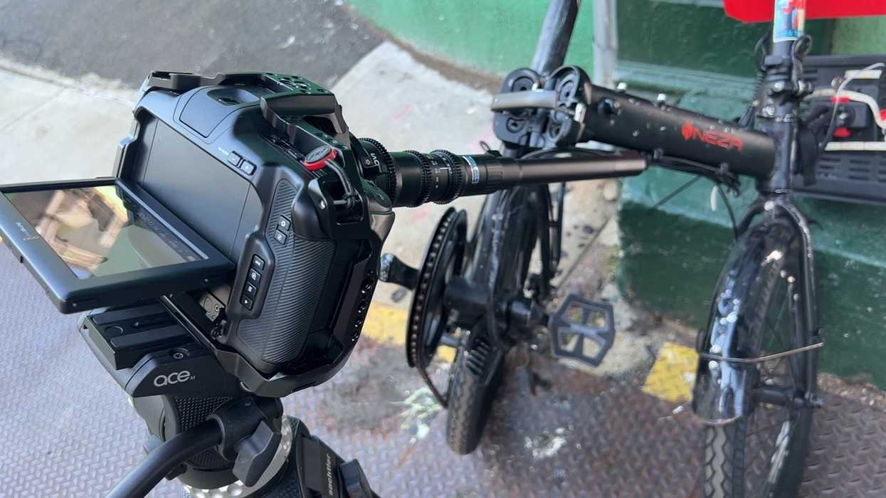 Reviewing the Loawa 24mm T/14 Periprobe—Your 90° Macro Cinematography Made Easy