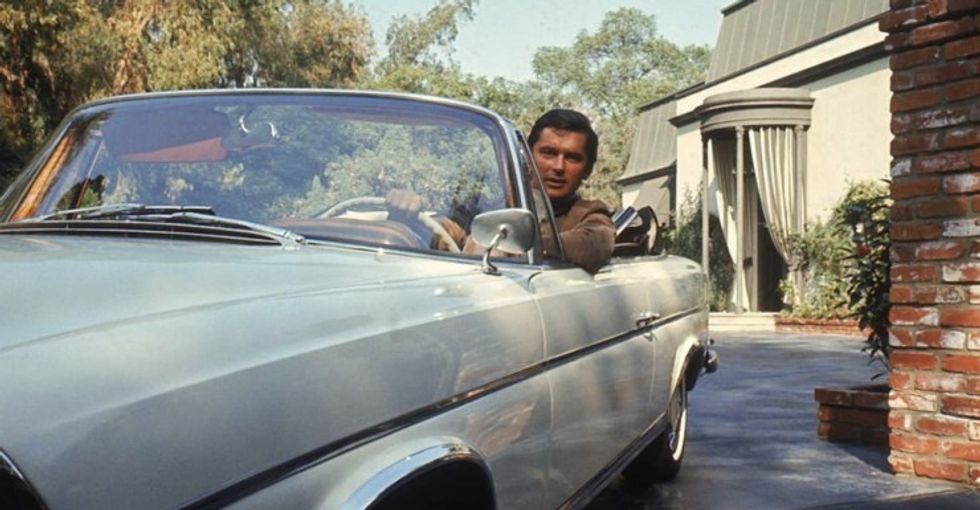 Robert Evans dies