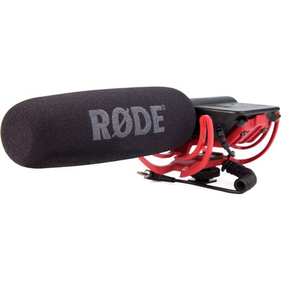Rode_videomic_r_videomic_with_rycote_lyre_1509450323_917425