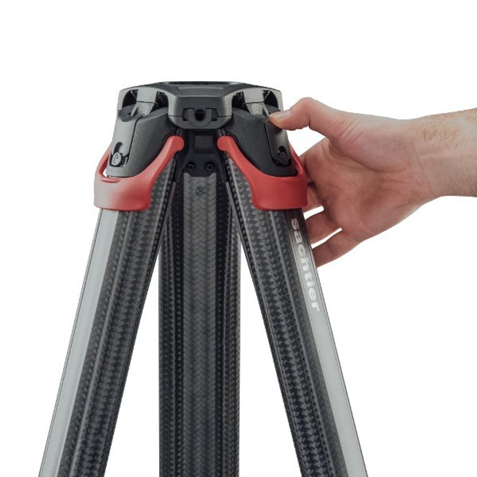 Sachtler and Vinten Flowtech 75 Tripod