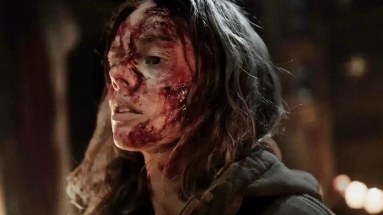 Samara Weaving covered in blood